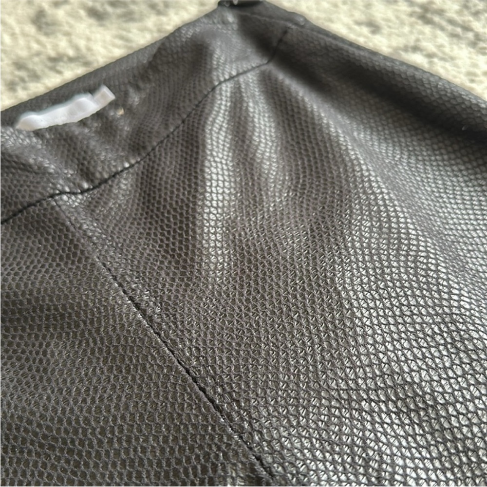 Anne Fontaine snakeskin knit leggings Size 36, S-M, 2-4 - Picture 3 of 12